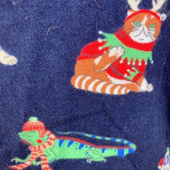 NWOT flannel 2 pc. pj set Xmas animals in hats: dogs, cats, iguanas runs big - Picture 8 of 13